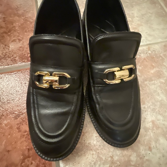 Zara size 37 Black Leather Chunky Gold Buckle Loafer - Picture 3 of 7
